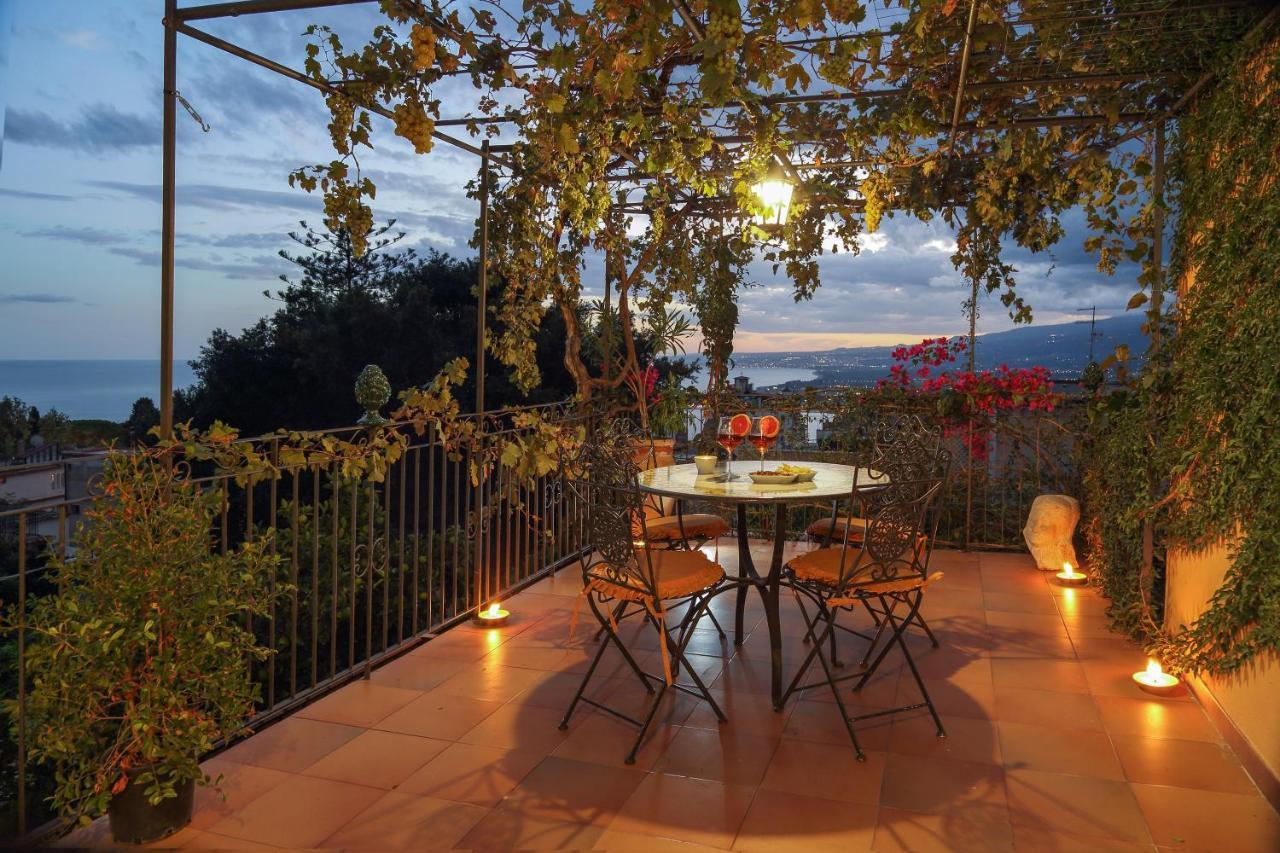 Le Terrazze Del Teatro Greco Villa ตาออร์มินา ภายนอก รูปภาพ